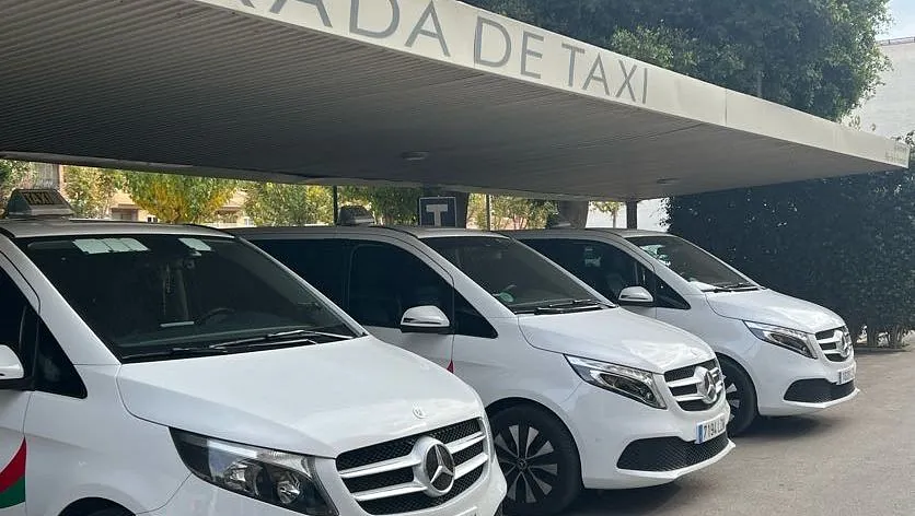 MaxiTaxi Airport Service